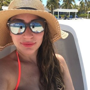 Meet your Posher, Vanessa